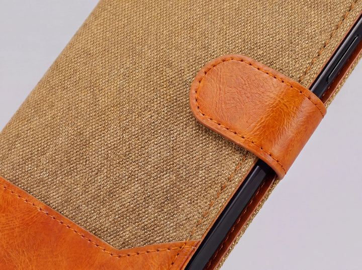 Magnetic strap closure