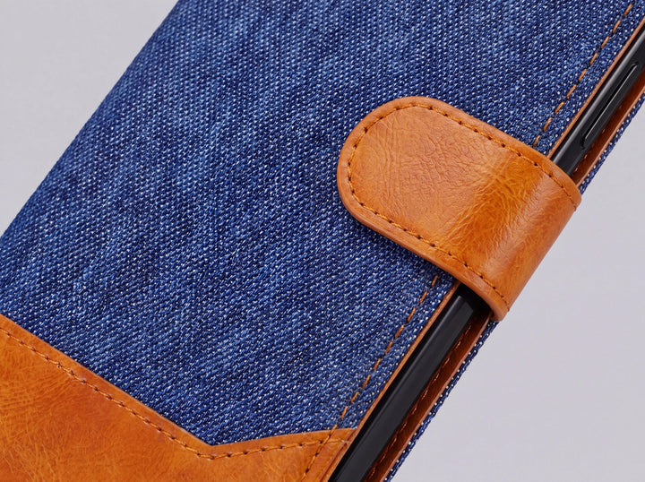 Magnetic strap closure